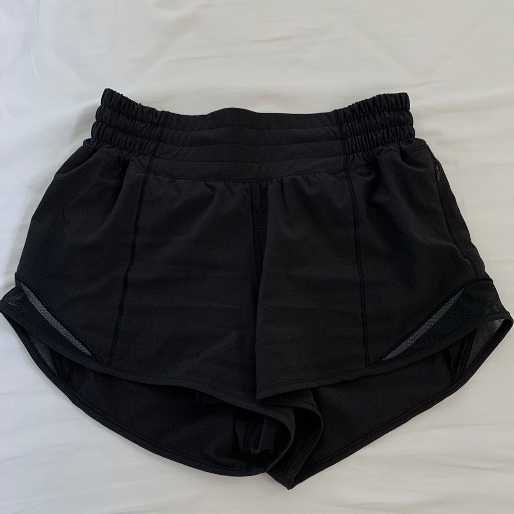 Lululemon Hotty Hot Shorts- HIGH RISE